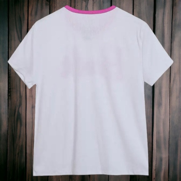 New Barbie with tee shirt with pink details - Picture 2 of 3